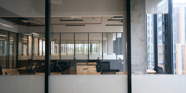 Reformas Integrales de Oficinas y Despachos en Fuenlabrada · Diseño e Instalación de Paneles Divisorios